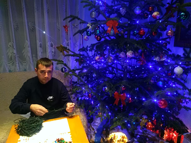 ДОМ ИЗ БАЈКЕ НАДОМАК СУБОТИЦЕ: Кућу красило 16.000 свећица